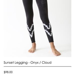 Electric & Rose XS Sunset Leggings Onyx/Cloud